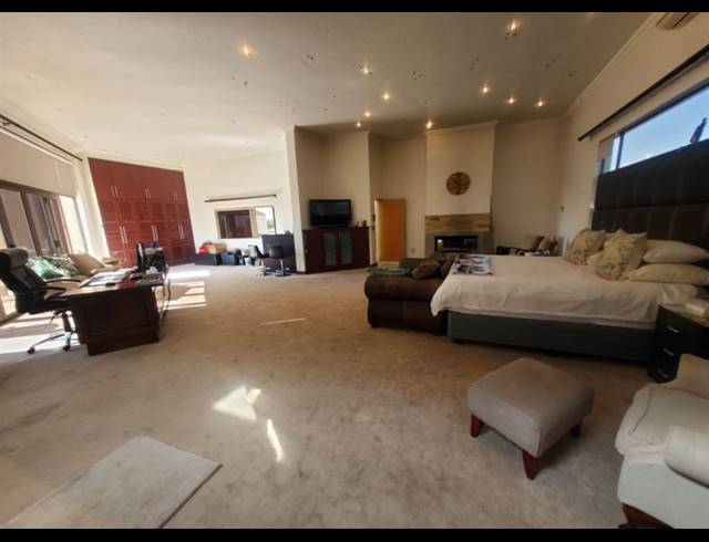 6 BEDROOM HOUSE FOR SALE IN MEYERSDAL